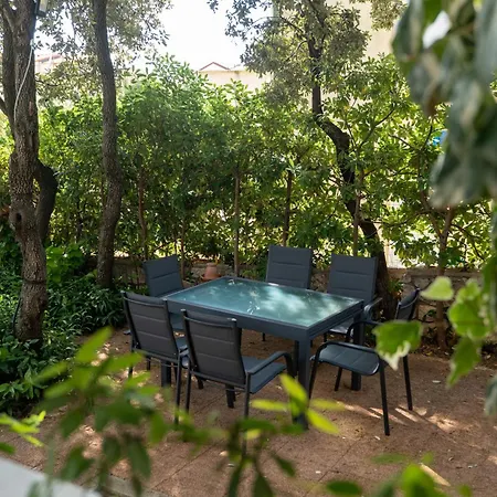 Cozy With Private Terrace Nyaraló Mandre