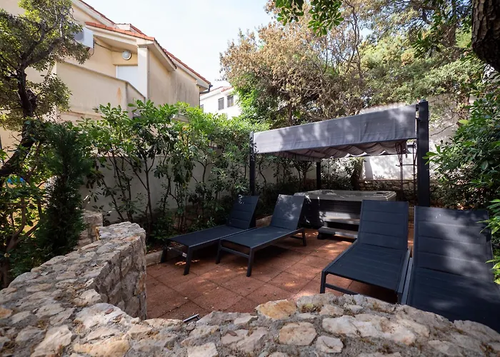 Cozy With Private Terrace *