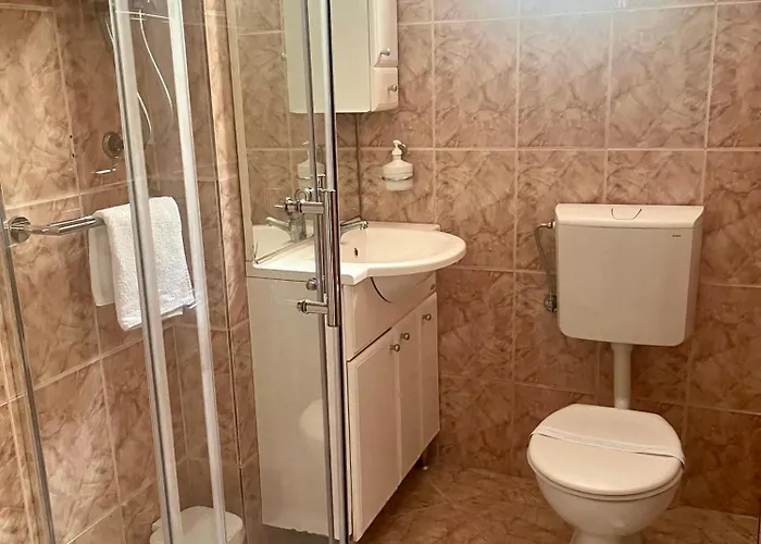 Cozy With Private Terrace * Mandre